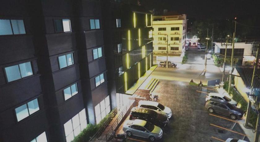 Prinn Hotel Rayong Extérieur photo