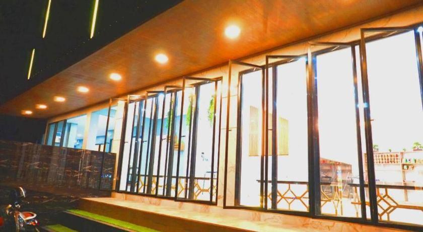 Prinn Hotel Rayong Extérieur photo