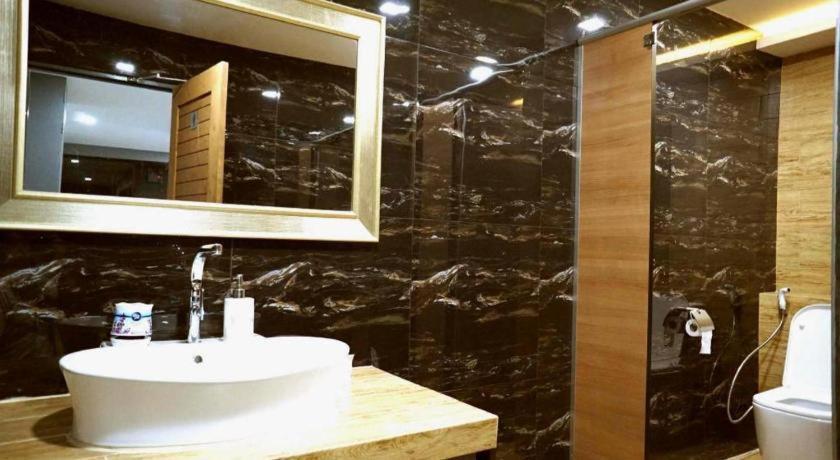 Prinn Hotel Rayong Extérieur photo